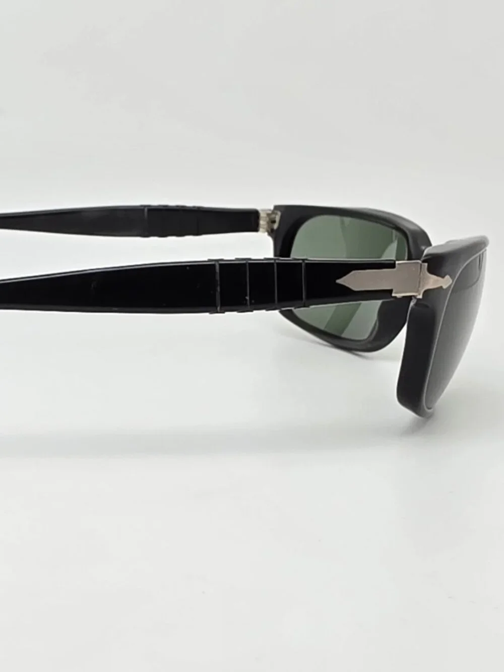 Persol this listing
